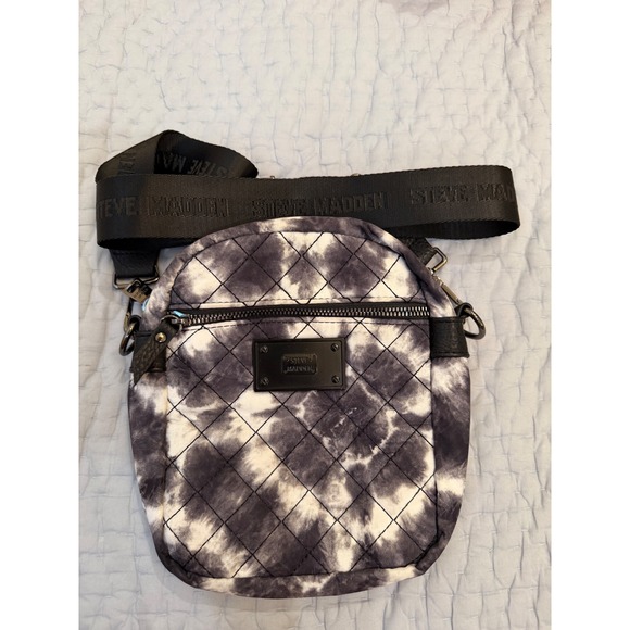 Steve Madden Handbags - Steve Madden tie-dye crossbody bag black and white quilted design